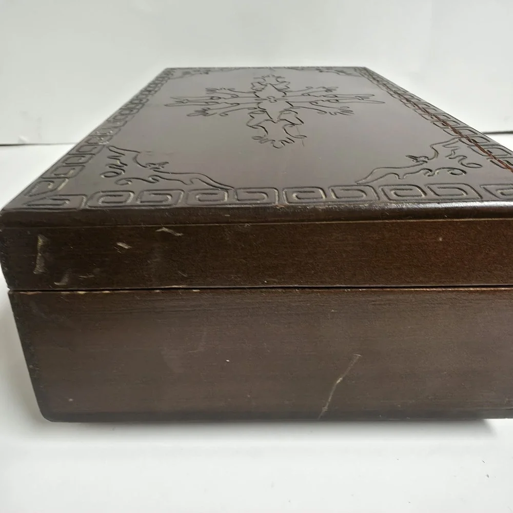Vintage Hand Carved Wooden Jewelry Box Floral Relief Etched Trinket Chest